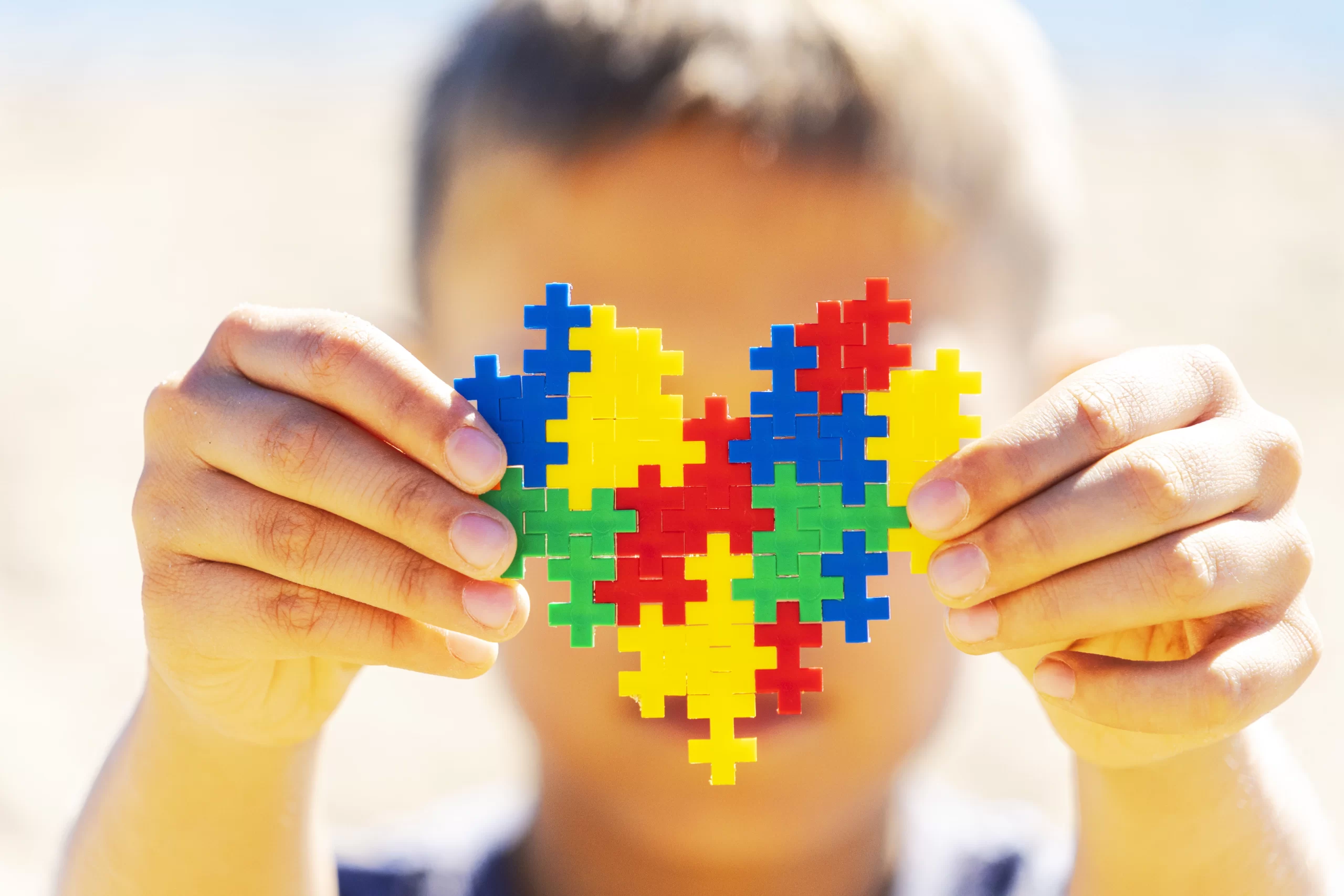 Foto Redes pública e privada não podem negar tratamento multidisciplinar para autismo