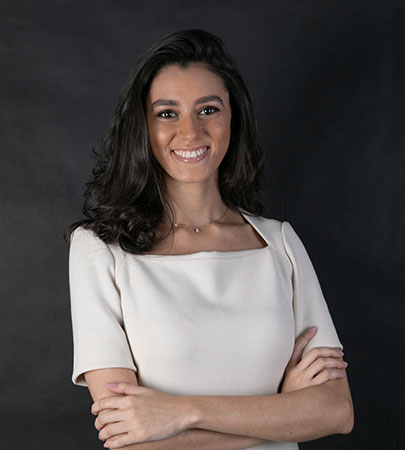 Layla Daher, advogada do Vilhena Silva Advogados