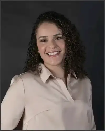 Daniela Castro - Vilhena Silva Advogados