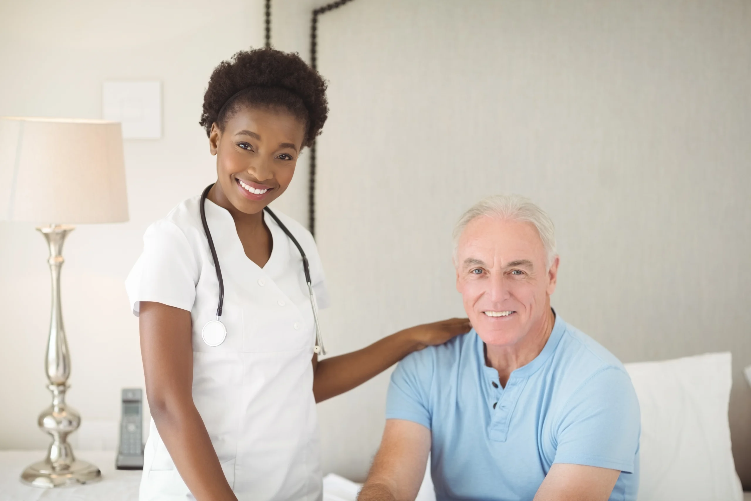 Foto Plano de saúde deve cobrir home care para paciente com demência e pagar danos morais