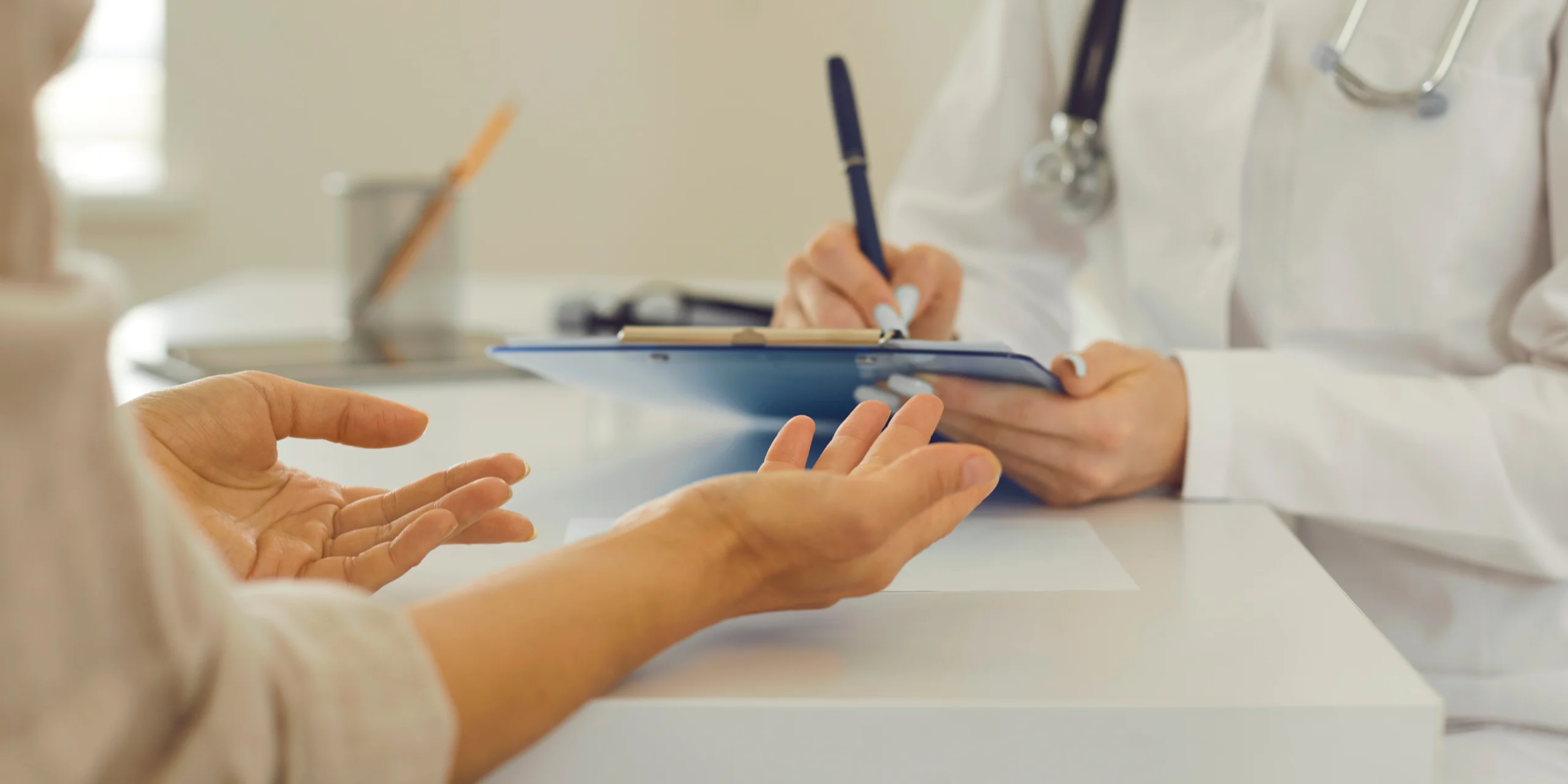 Prontuário médico; defesa jurídica; direito médico; erro médico; documentação clínica; consultoria preventiva